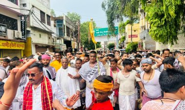 सावन के पहले सोमवार पर 94 साल पुरानी परंपरा निभा 40 हजार यदुवंशियों ने किया बाबा विश्वनाथ का जलाभिषेक