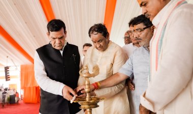 मऊ में 5 मेगावाट सोलर पार्क का शिलान्यास ऊर्जा मंत्री ए.के. शर्मा ने किया