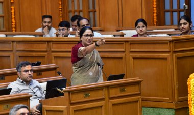 दिल्ली लक्ष्मी योजना पर सदन में मुख्यमंत्री ने विपक्ष के सवालों का दिया जवाब, बोलीं- सबसे बड़ी जनकल्याणकारी योजनाओं में से एक