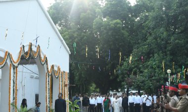 प्रयागराज में उल्लास के साथ मना 80वां स्वतंत्रता दिवस, शहीदों को किया नमन
