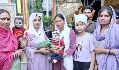 लड्डू गोपाल के साथ कलियर जियारत करने पहुंचा पंजाब का परिवार, लोगों ने खिंचवाई तस्वीरें