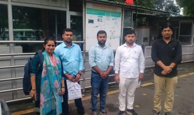 शिक्षक भर्ती : आरक्षित वर्ग के अभ्यर्थियों का बैंक खाता सीज, उपमुख्यमंत्री केशव प्रसाद मौर्य से मुलाकात कर लगाई गुहार