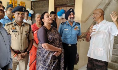 गोरखपुर में विद्यार्थियों से बोले वायु सेना प्रमुख- शिक्षा के साथ संस्कार, अनुशासन और राष्ट्रसेवा जरूरी