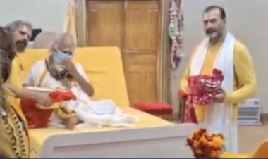 अयोध्या में श्रीकृष्ण जन्मभूमि मंदिर निर्माण के लिए हुआ रजत शिला पूजन