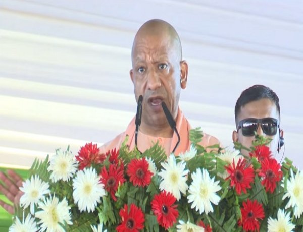 मुख्यमंत्री योगी आदित्यनाथ ने गोरखपुर में 70 करोड़ की विकास परियोजनाओं का किया लोकार्पण
