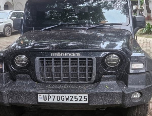 टोल प्लाजा पर बैरियर तोड़कर बिना टोल निकलने के मामले में दो वाहन सीज
