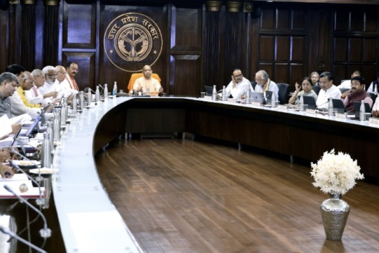 योगी कैबिनेट के बड़े फैसले: 250 नई इलेक्ट्रिक बसों को मंजूरी, 2.76 लाख छात्रों के लिए फिर खुलेगा छात्रवृत्ति पोर्टल
