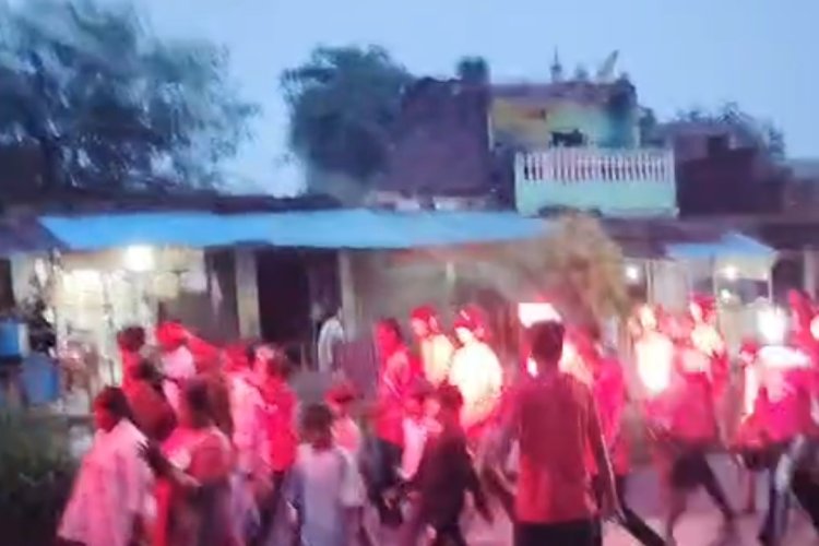 डीजे की धुन पर थिरकते निकला भक्तों का सैलाब, तीन किमी लंबा काफिला पहुंचा विंध्यधाम