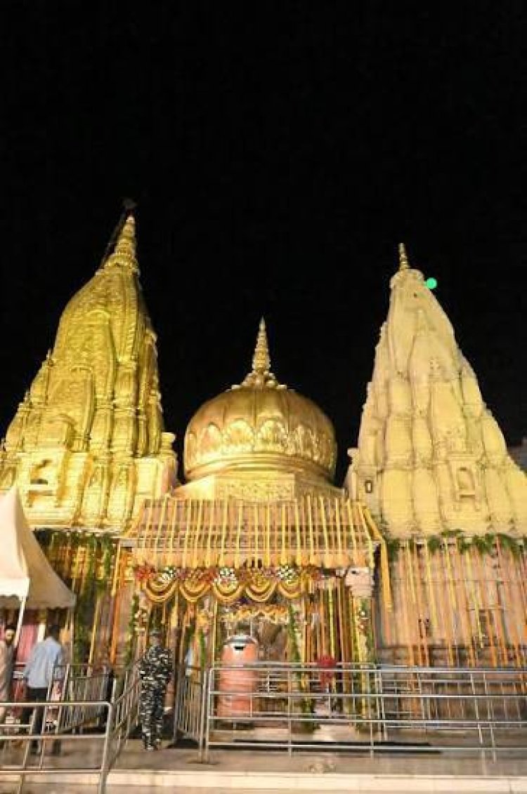 सावन के पहले सोमवार की पूर्व संध्या पर केसरियामय हुई काशी, 'हर-हर महादेव' के जयघोष से गूंजे गंगाघाट