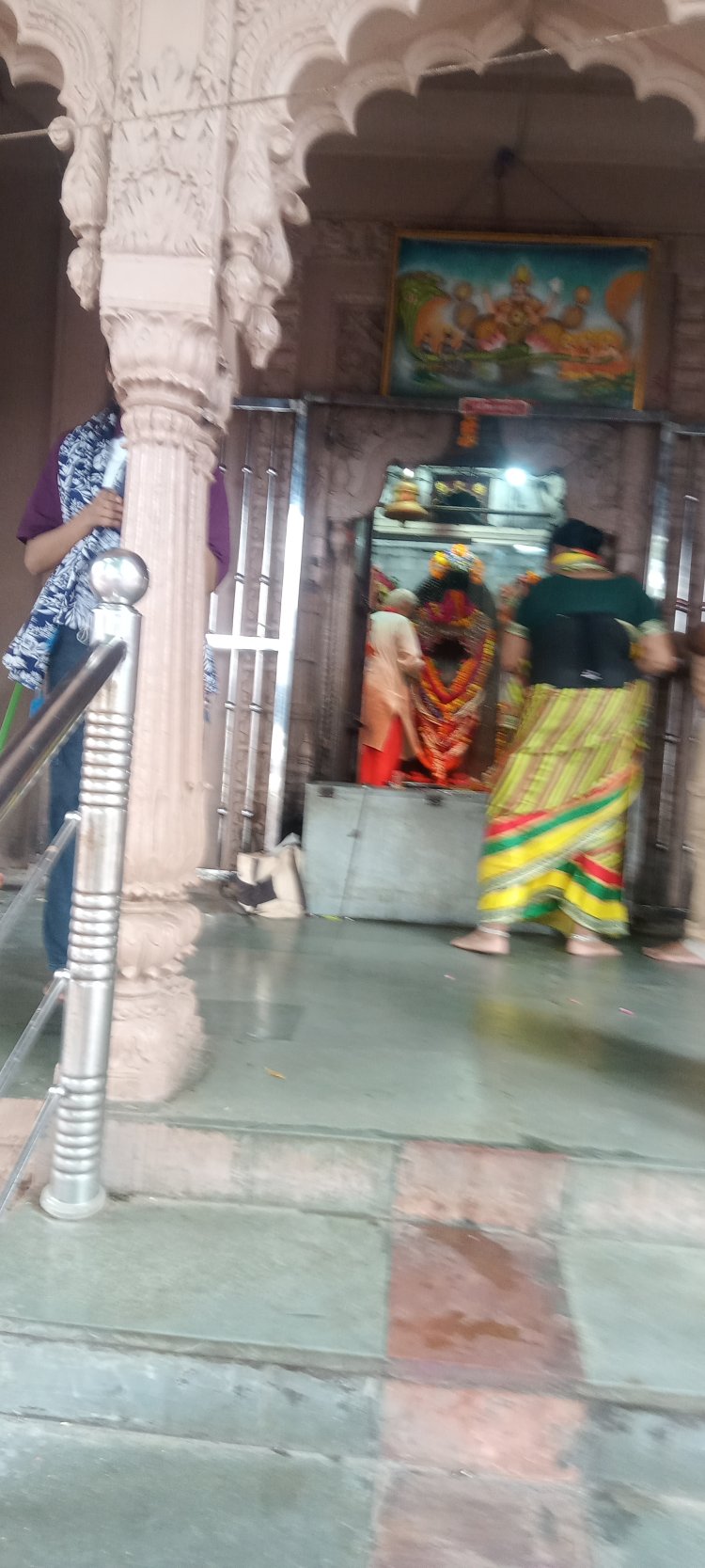 प्रयागराज में है विश्व का एक मात्र नागराज वासुकी का मंदिर