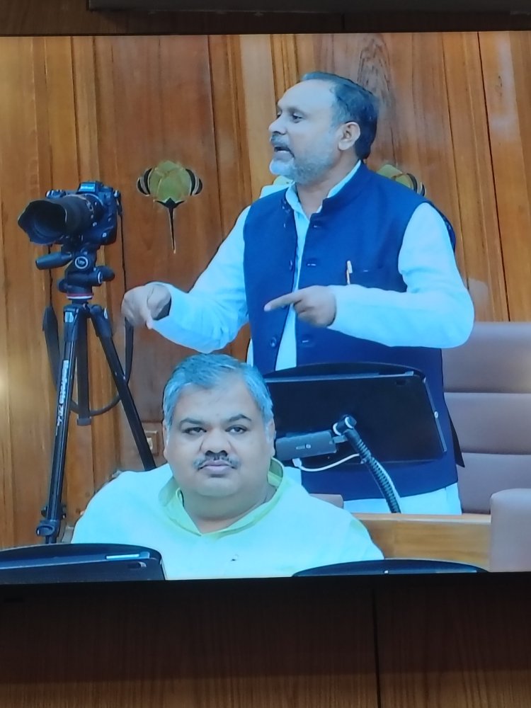 शिक्षामित्रों को आत्महत्या करने पर विवश कर रही सरकार : डा. मानसिंह यादव