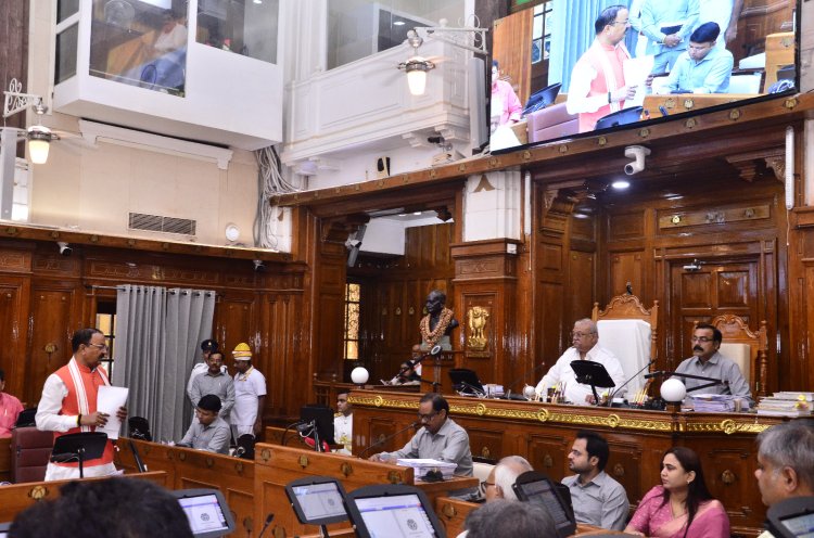 योगी सरकार के जनहित बजट में शिक्षा और कृषि को प्राथमिकता, विकास योजनाओं को मिलेगी नई रफ्तार