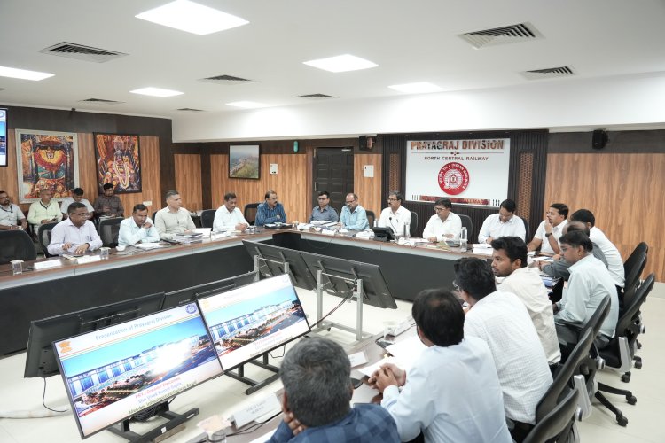 रेलवे की सर्वोच्च प्राथमिकता संरक्षा, कानपुर–प्रयागराज रेलखंड के निरीक्षण में दिए सुरक्षा और गुणवत्ता के निर्देश