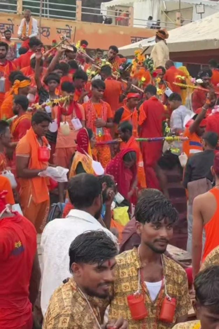श्रावण के दूसरे सोमवार को शिवमय हुई संगमनगरी, हर-हर महादेव की गूंज के बीच शिवालयों में उमड़ा आस्था का सैलाब
