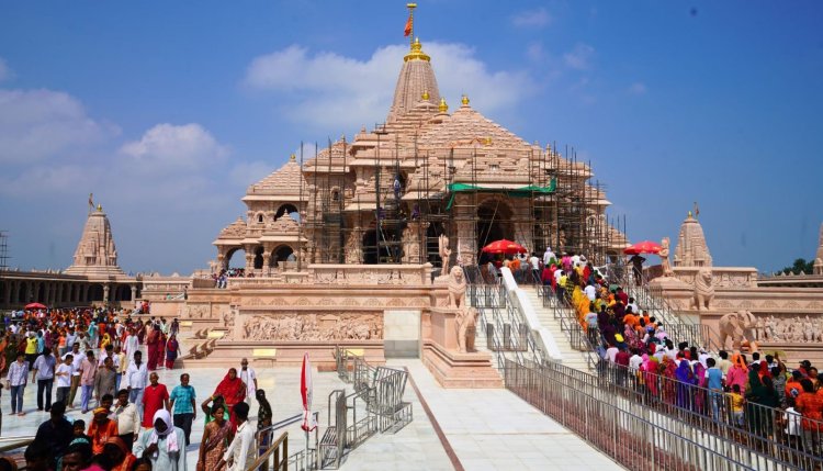 पिछले वर्ष की तुलना में 10 प्रतिशत से अधिक श्रद्धालुओं ने किए श्री रामलला के दर्शन