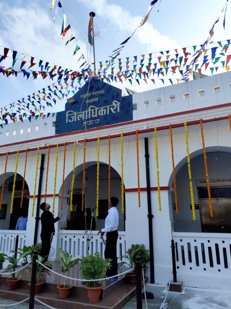 स्वतंत्रता दिवस पर अयोध्या मंडल में गरिमापूर्ण ढंग से हुआ ध्वजारोहण