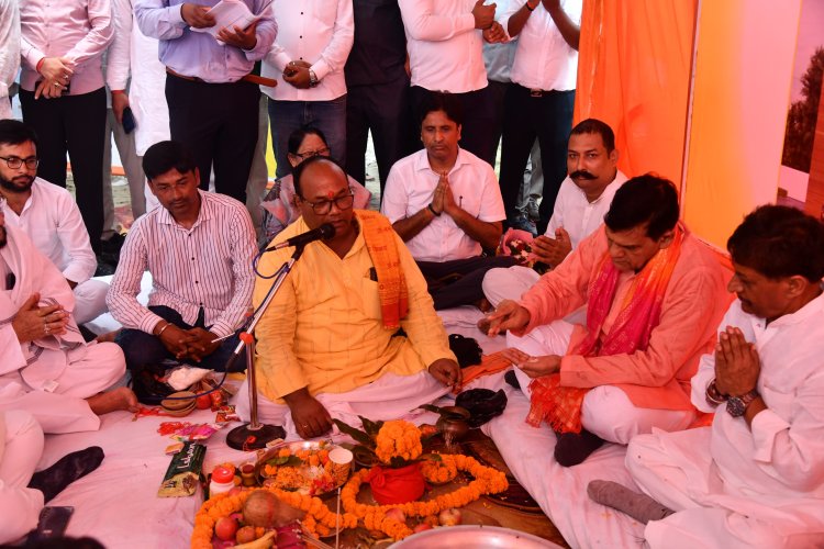 मऊ में 10 करोड़ से बनेगा आधुनिक नागरिक सुविधा केंद्र, नगर विकास एवं ऊर्जा मंत्री ने किया भूमिपूजन