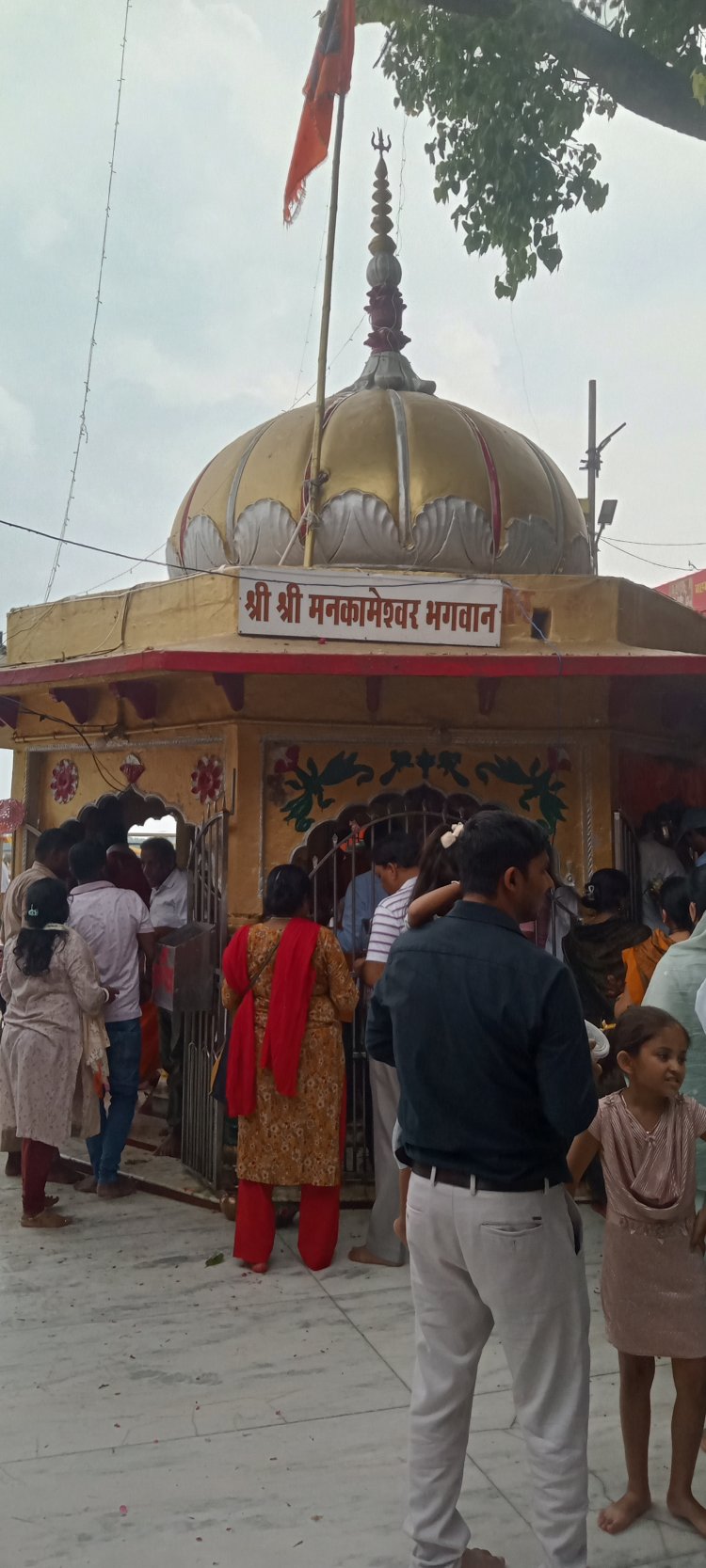 मनोकामनाओं को पूर्ण करने वाले मनकामेश्वर महादेव, यमुना तट पर हैं विराजमान