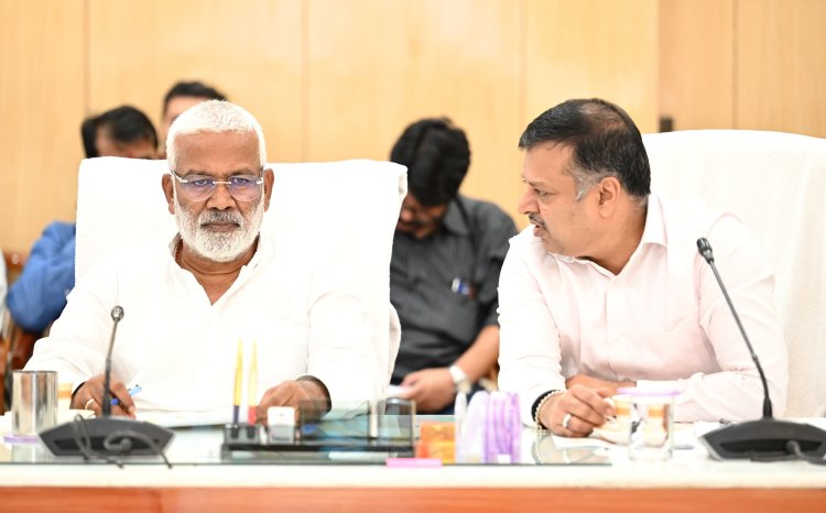 स्वीकृत एवं निर्माणाधीन परियोजनाओं में शिथिलता बर्दाश्त नहीं : स्वतंत्र देव सिंह