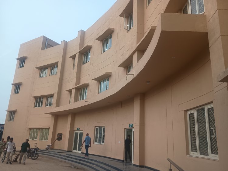 देवरिया के चिकित्सा महाविद्यालय को पहली बार देह दान से मिला मानव शरीर : प्राचार्या