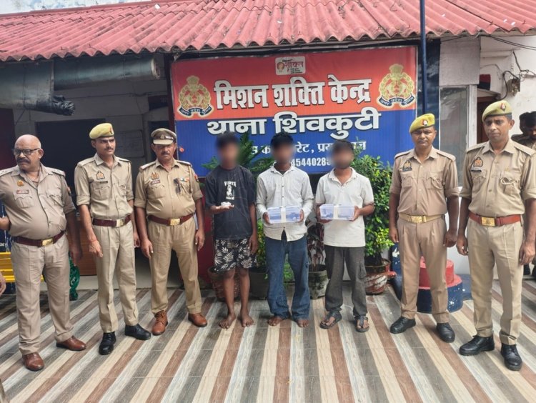 प्रयागराज : चेन लूटकांड में तीन आरोपित गिरफ्तार, तमंचे और बाइक बरामद