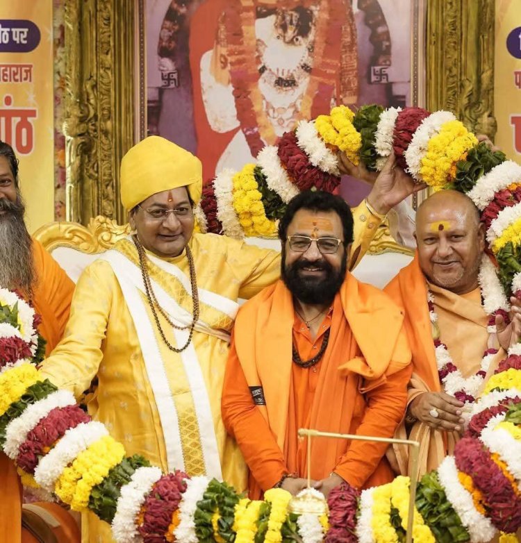 एक लाख पार्थिव शिवलिंग पूजन के साथ मनाया गया महंत नरेश पुरी का पाटोत्सव