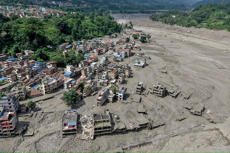 नेपाल बाढ़ त्रासदी : 469 लोगों की मौत और 2381 लापता, तबाही का खतरा बरकरार