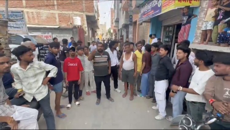 विद्युत निगम के विरोध में छीजारसी में प्रदर्शन, यातायात हुआ बाधित