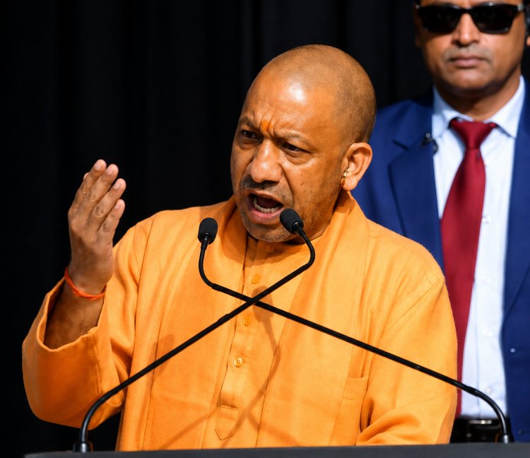 गोरखपुर में CM योगी का जनता दर्शन, 200 लोगों की सुनी समस्याएं; बोले- परेशान मत हों, हर समस्या का होगा समाधान