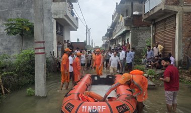 जलभराव में फंसे 25 परिवारों के बचाव में उतरी एनडीआरएफ, भौती-पनका पुल बंद  -