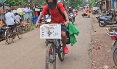 नेपाल से साइकिल लेकर भारत भ्रमण पर निकले दुर्गा पांडे पहुंचे खड़गपुर, 10 राज्यों की यात्रा पूरी; PM मोदी से मिलना है सपना