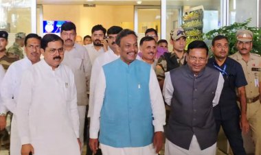 UP Politics: भाजपा प्रदेश प्रभारी विनोद तावड़े पहली बार लखनऊ पहुंचे, पंकज चौधरी समेत नेताओं ने किया स्वागत; चुनावी तैयारियों पर मंथन के संकेत