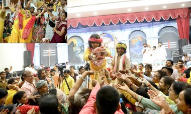 प्रियाकान्तजु मंदिर में आधी रात गूंजा ‘कन्हैया लाल की जय’, दीपों और आतिशबाजी से मना कृष्ण जन्मोत्सव