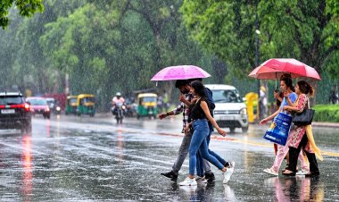 लखनऊ समेत यूपी के 30+ जिलों में अगले 3 घंटे बारिश का अलर्ट, बरेली-रामपुर-मेरठ में भारी बारिश के आसार