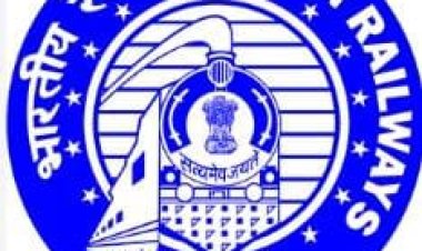 अभ्यर्थियों के लिए प्रयागराज मंडल ने संभाला मोर्चा, 2 स्पेशल ट्रेनों से 1,300 परीक्षार्थियों को मिली राहत; वार रूम से निगरानी