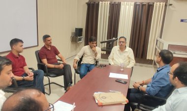 पूर्वांचल विश्वविद्यालय के 10 छात्रों का Placement Drive में चयन, कुलपति बोले- विद्यार्थियों को रोजगार योग्य बनाना प्राथमिकता