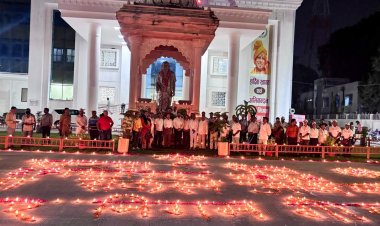 सेवा संकल्प अभियान में जगमगाया गोरखपुर, नगर निगम ने जलाए 71 हजार दीप