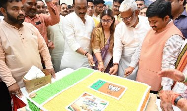 सेवा संकल्प अभियान को जनसेवा और सुशासन का माध्यम बनाएं: स्वतंत्र देव सिंह