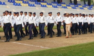 गोरखपुर में शुक्रवार परेड का SSP डॉ. कौस्तुभ ने किया निरीक्षण, पुलिसकर्मियों को दिए फिटनेस और अनुशासन के निर्देश