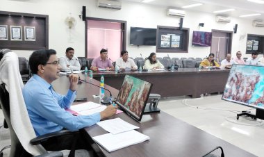प्रयागराज: स्कूलों की सफाई में लापरवाही पर तय होगी अधिकारियों की जवाबदेही, मंडलायुक्त लोकेश एम. के सख्त निर्देश