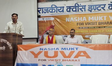 वाराणसी: क्वींस इंटर कॉलेज के विद्यार्थियों ने लिया नशे से दूर रहने का संकल्प