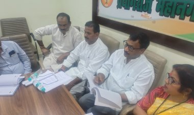 SIR विवाद पर प्रयागराज में BJP का कांग्रेस पर पलटवार, गणेश केसरवानी बोले- संवैधानिक संस्थाओं पर सवाल उठाना बंद करें