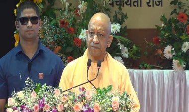 गोरखपुर में सीएम योगी का बयान- ‘रामद्रोही’ अयोध्या के वैभव से परेशान, सनातनियों को सतर्क रहने की जरूरत