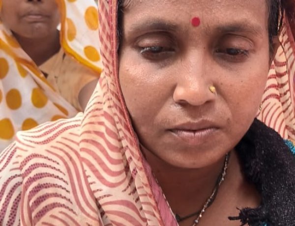 शास्त्री पुल से गंगा में कूदी महिला 12 घंटे बाद चुनार में सकुशल मिली, मछुआरों ने बचाई जान; पति से विवाद के बाद उठाया था कदम