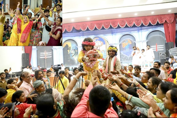 प्रियाकान्तजु मंदिर में आधी रात गूंजा ‘कन्हैया लाल की जय’, दीपों और आतिशबाजी से मना कृष्ण जन्मोत्सव