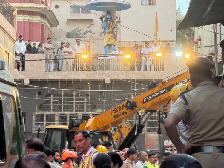 सत्य निकेतन हादसे में 2 की मौत, 7 घायलों में गई जान; मलबे में छात्रों के फंसे होने की आशंका, रेस्क्यू जारी