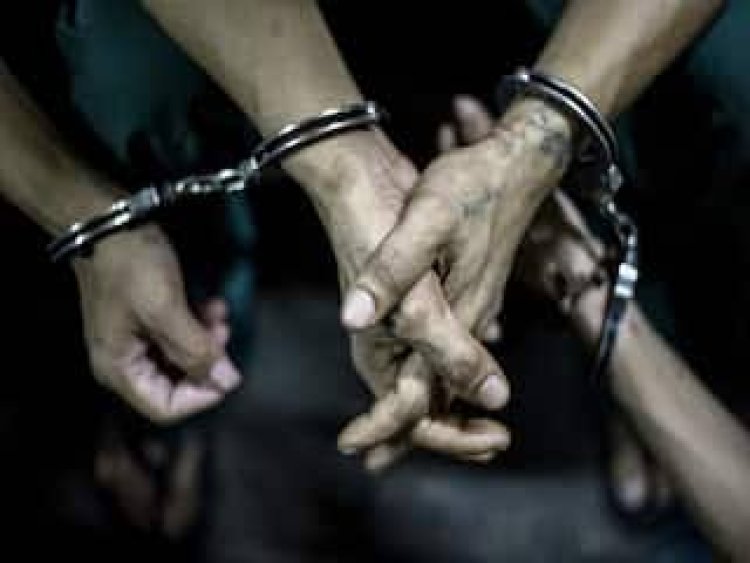 तेज म्यूजिक बजाने से रोकना पड़ा भारी, पड़ोसियों ने 45 वर्षीय व्यक्ति को पीट-पीटकर मार डाला; 2 गिरफ्तार