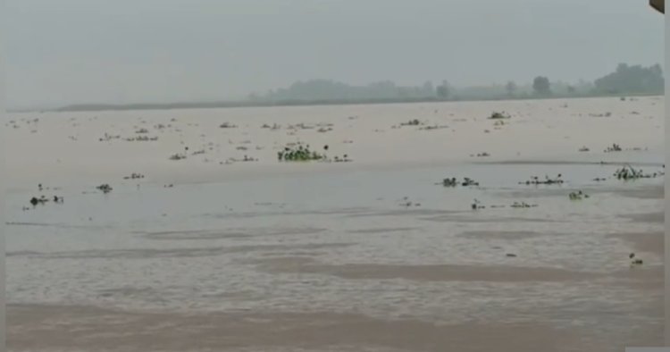 गंगा का जलस्तर सात सेंटीमीटर घटा, खतरे के निशान से 33 सेंटीमीटर नीचे