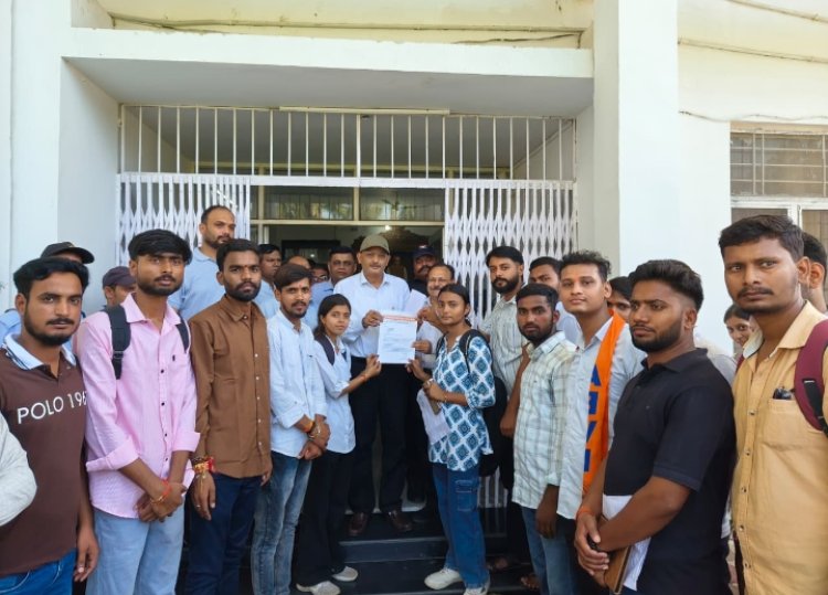 अयोध्या: छात्रसंघ चुनाव की मांग को लेकर ABVP ने सौंपा ज्ञापन, 15 दिन का अल्टीमेटम