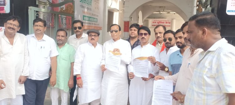 जौनपुर में ₹2,000 से अधिक के UPI भुगतान पर प्रस्तावित शुल्क को लेकर व्यापारियों की चिंता, सिटी मजिस्ट्रेट को सौंपा ज्ञापन